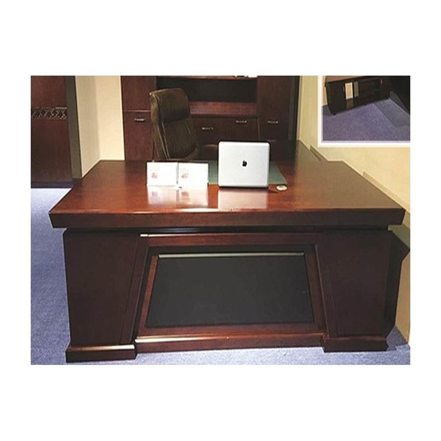 Director Table Set