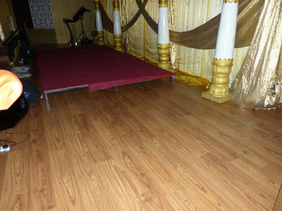 Laminate Flooring 8mm FC1072 Teak Naturaldiele