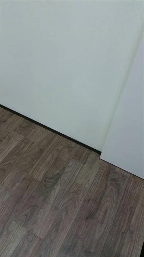 Laminate Flooring 8mm FC2083 Classic Walnut Viva