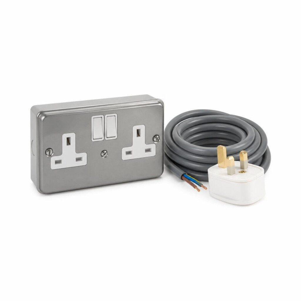 2G 13A METAL CLAD C/W 5M 70/0076 CABLE & PLUG TOP
