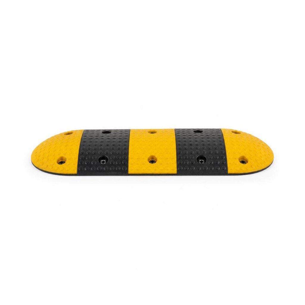 V80-18-001 5CM RUBBER SPEED HUMP - W/SCREW