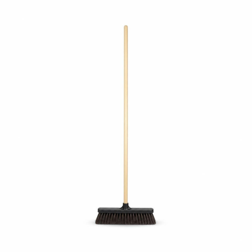 UNI 5105 BROOM WITH HANDLE