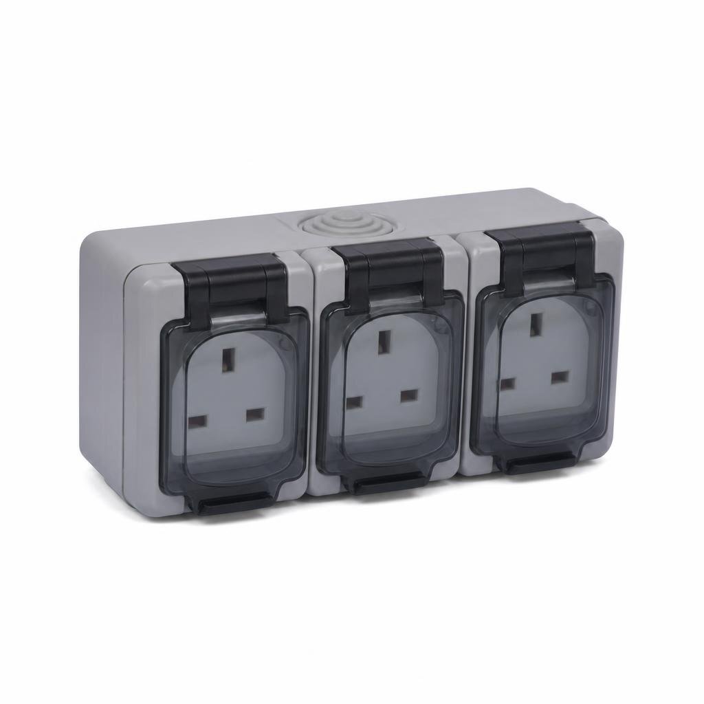 COSIMO 16A 3GANG IP44 WATERPROOF SOCKET BOX