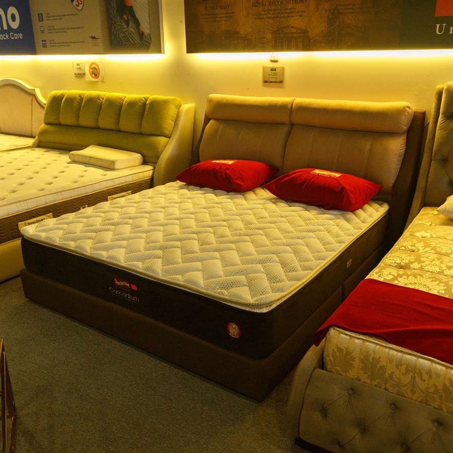 Deaignr King Size Bed Frame HCF-705