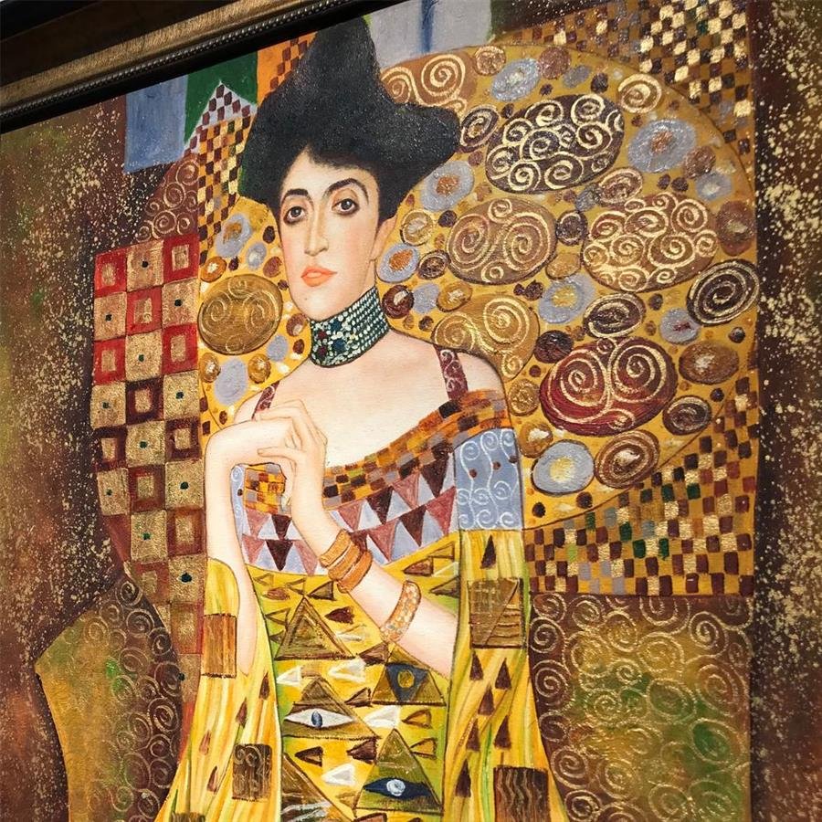 Arturo Oil Painting Golden Queen