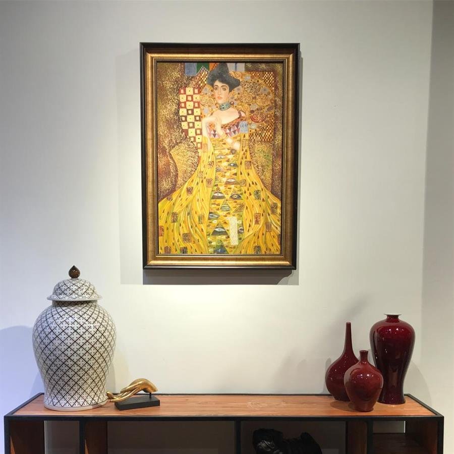 Arturo Oil Painting Golden Queen