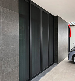 Sliding Door