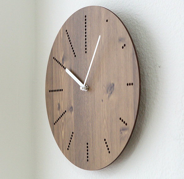 C 031 Wooden Clock