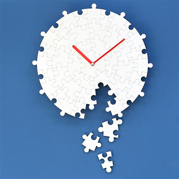 C 025 Funky Clock