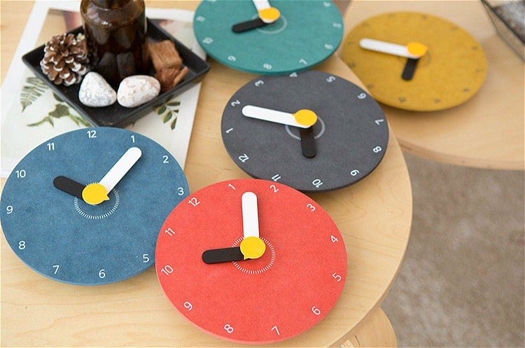 C 016 Funky Clock