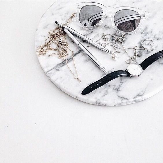 U 007 Natural Marble Round Tray