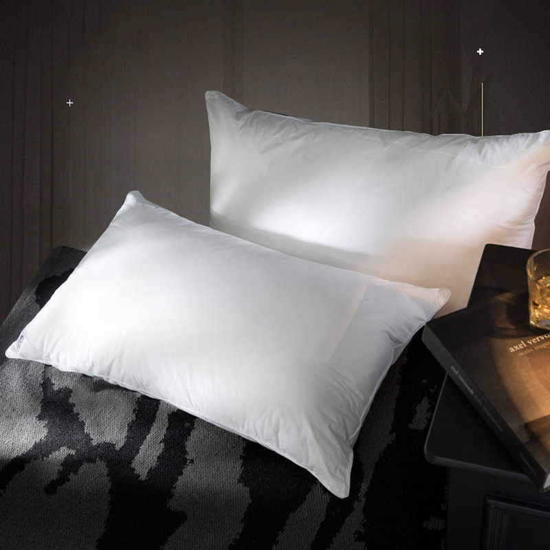 Victoria Polyester pillow