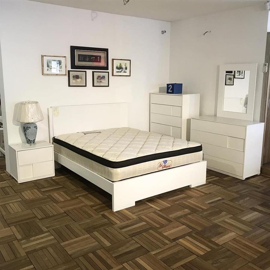Clearance-White color queen size bedroom set