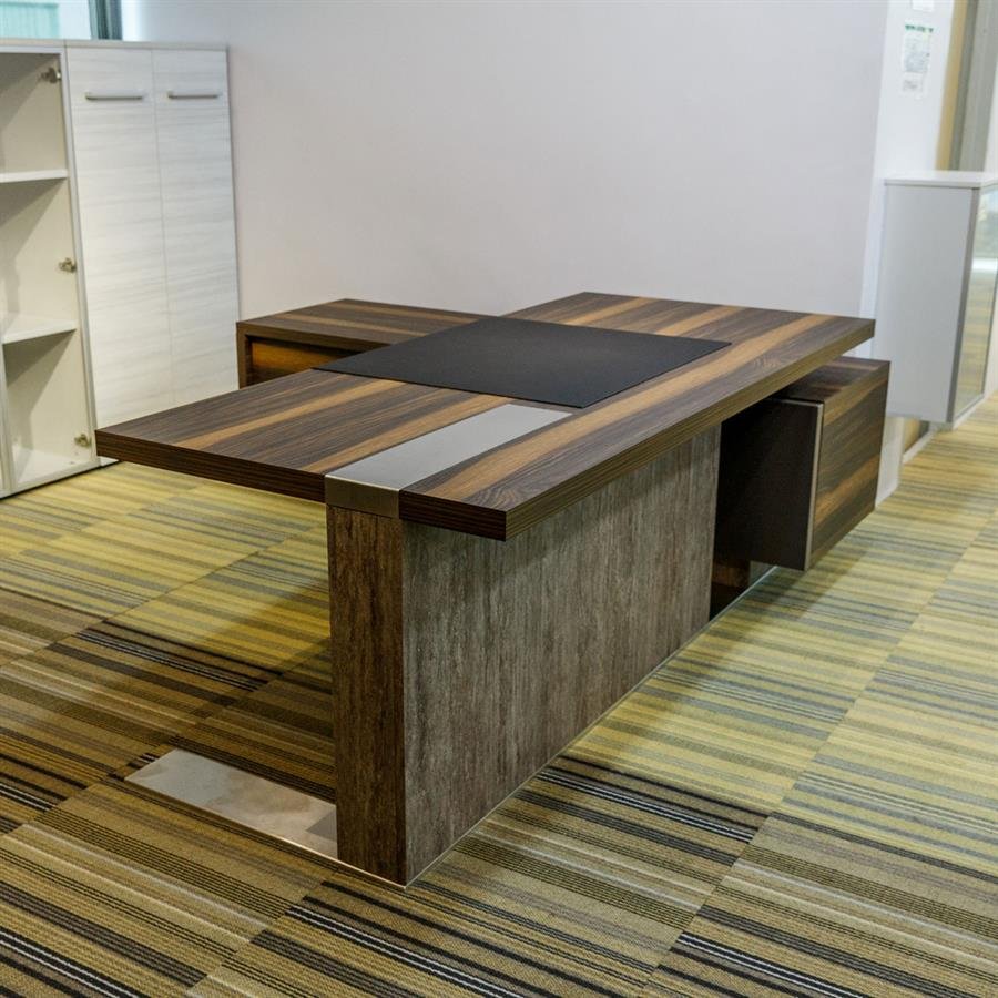 EXECUTIVE SERIES - VEER
