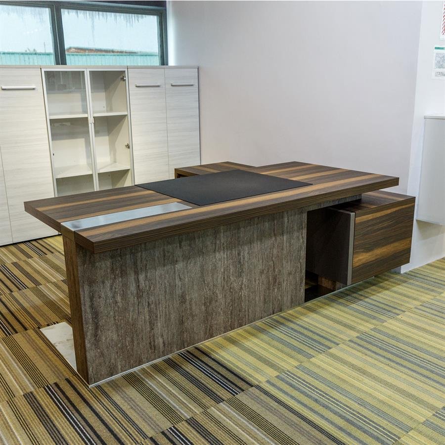 EXECUTIVE SERIES - VEER