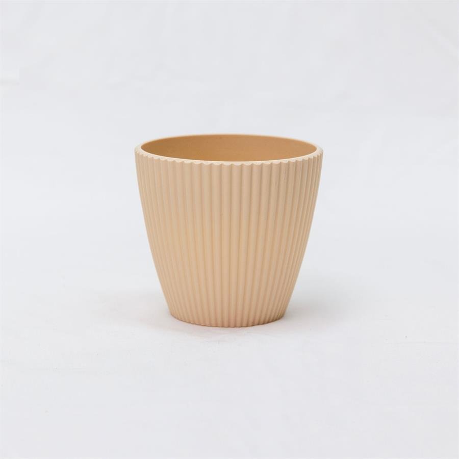 E. Macaroon Pot - Beach
