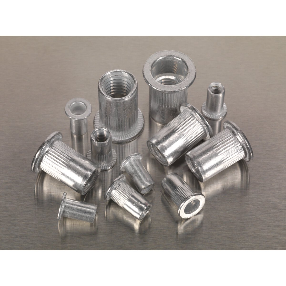Threaded Insert (Rivet Nut) Assortment 200pc M4-M8 Splined Metric