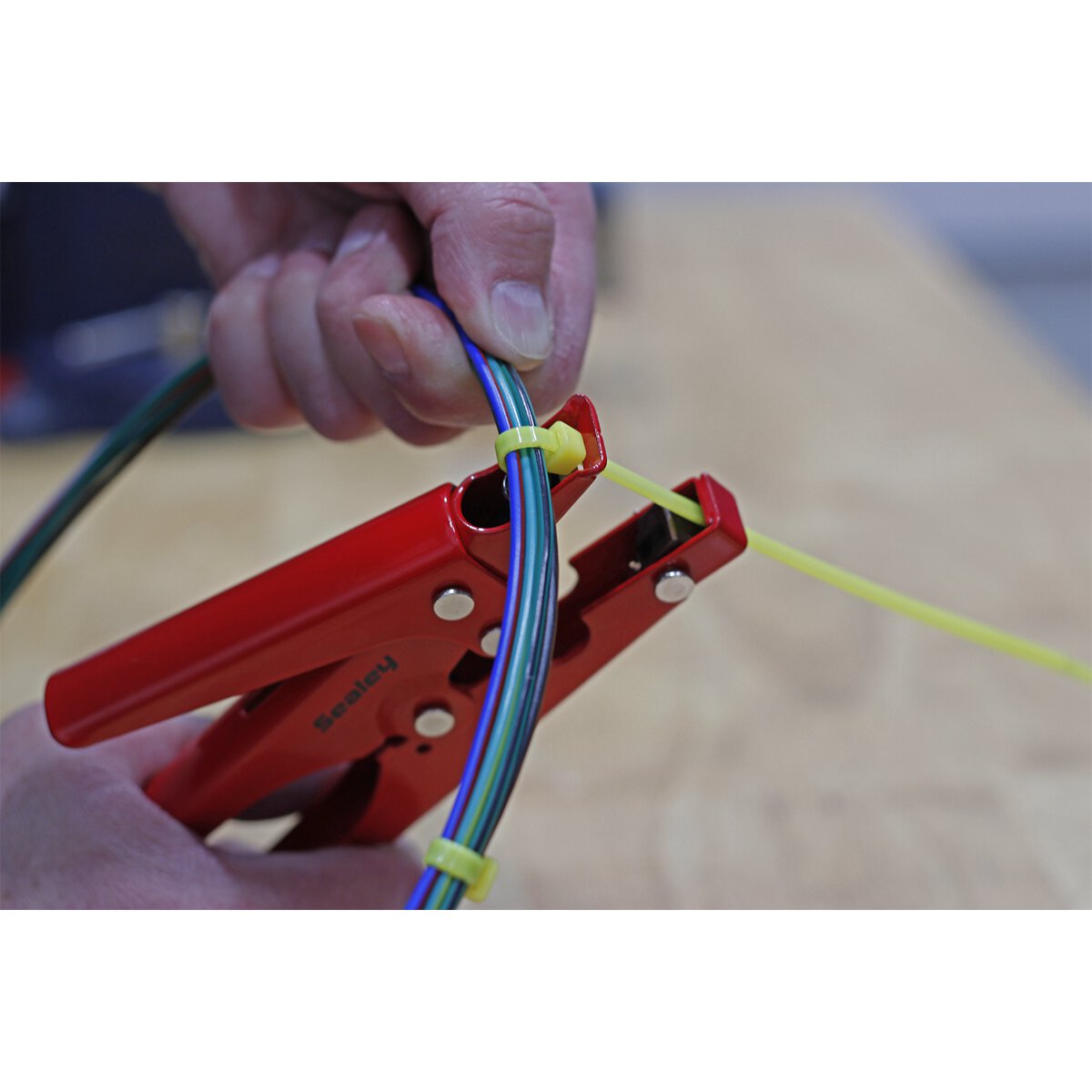 Cable Tie Fastening Tool