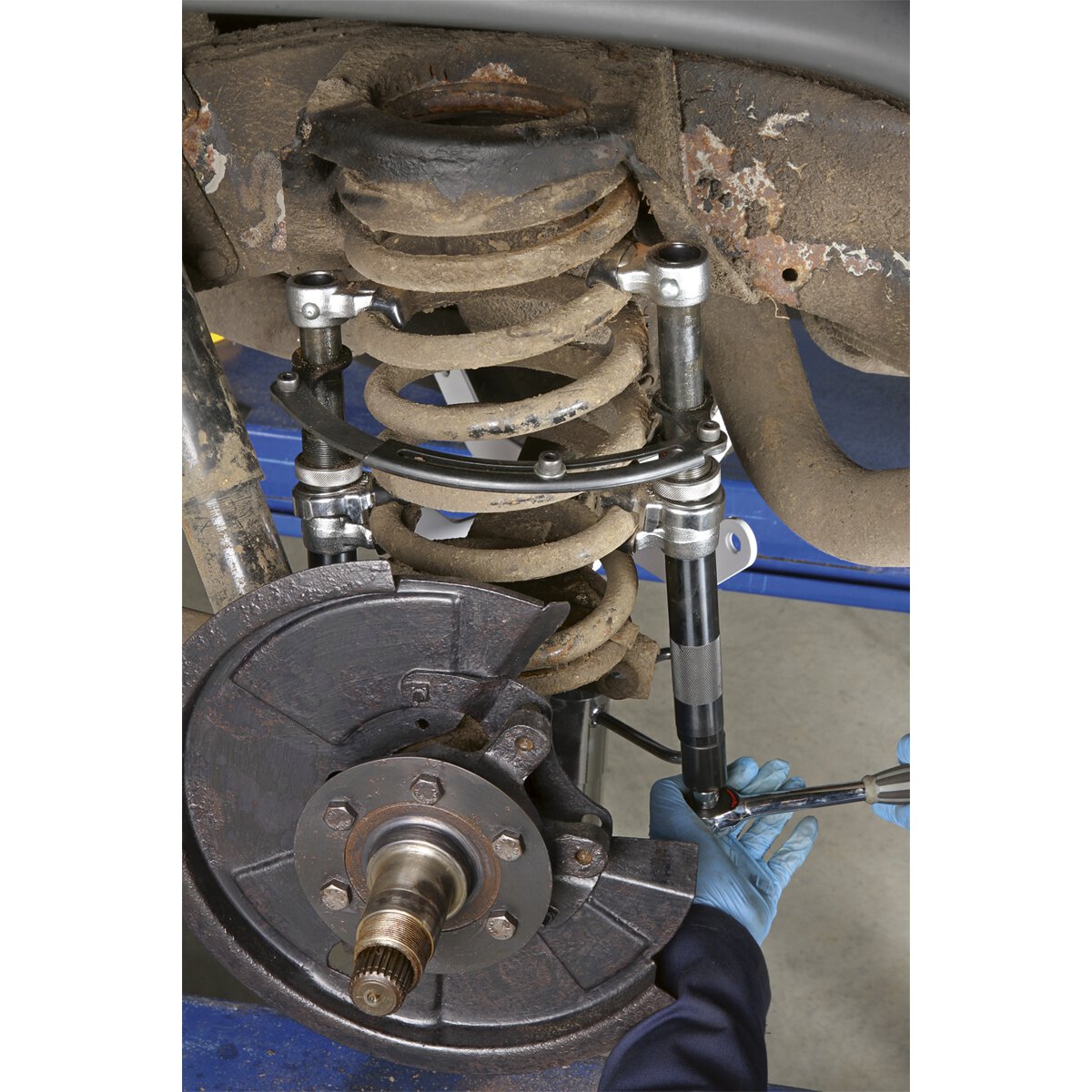 Coil Spring Compressor Set 2pc Heavy-Duty 2500kg/Pair | Building ...