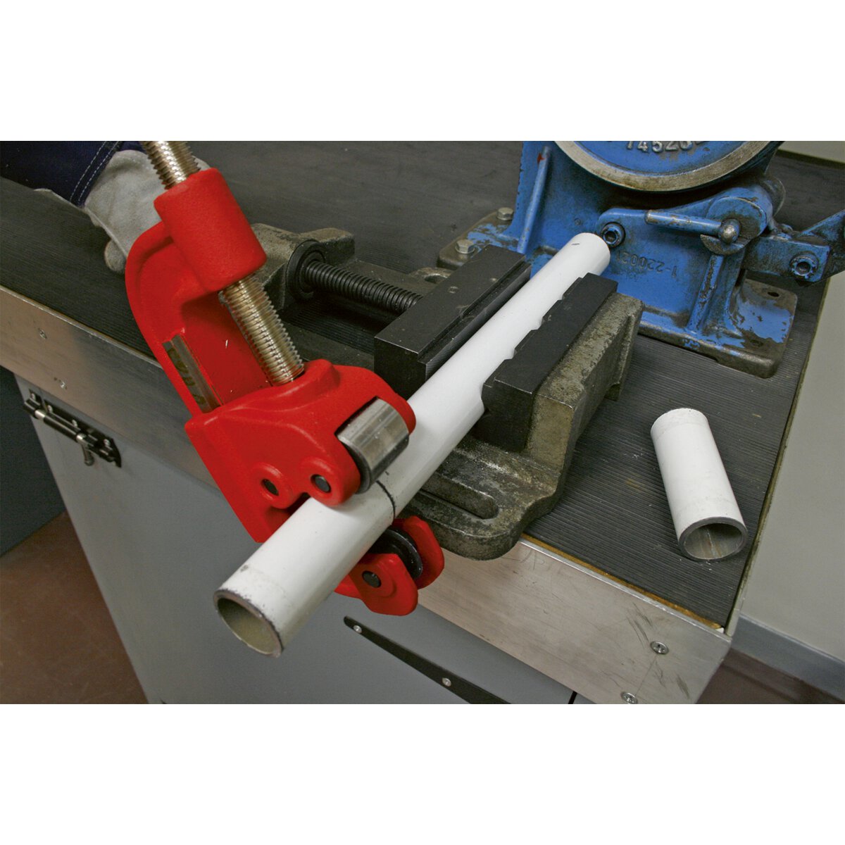 Pipe Cutter Ø10-50mm Capacity