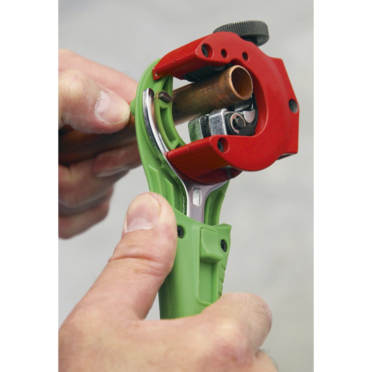 Ratcheting Pipe Cutter 2-in-1 Ø6-28mm