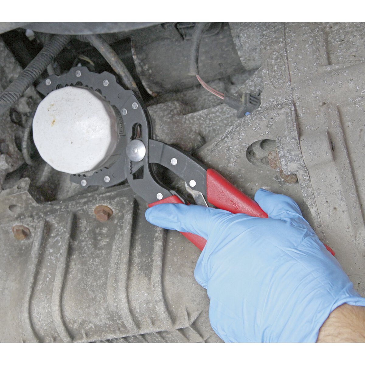 Oil Filter Pliers - Auto-Adjusting