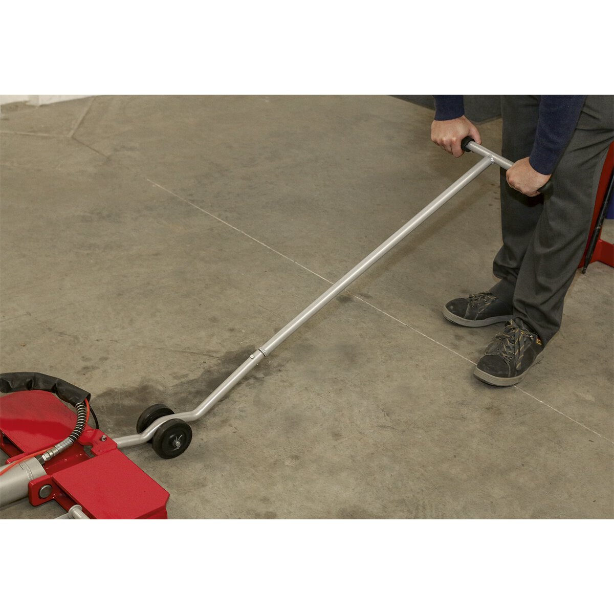 Vehicle Lift 2.5tonne Air/Hydraulic