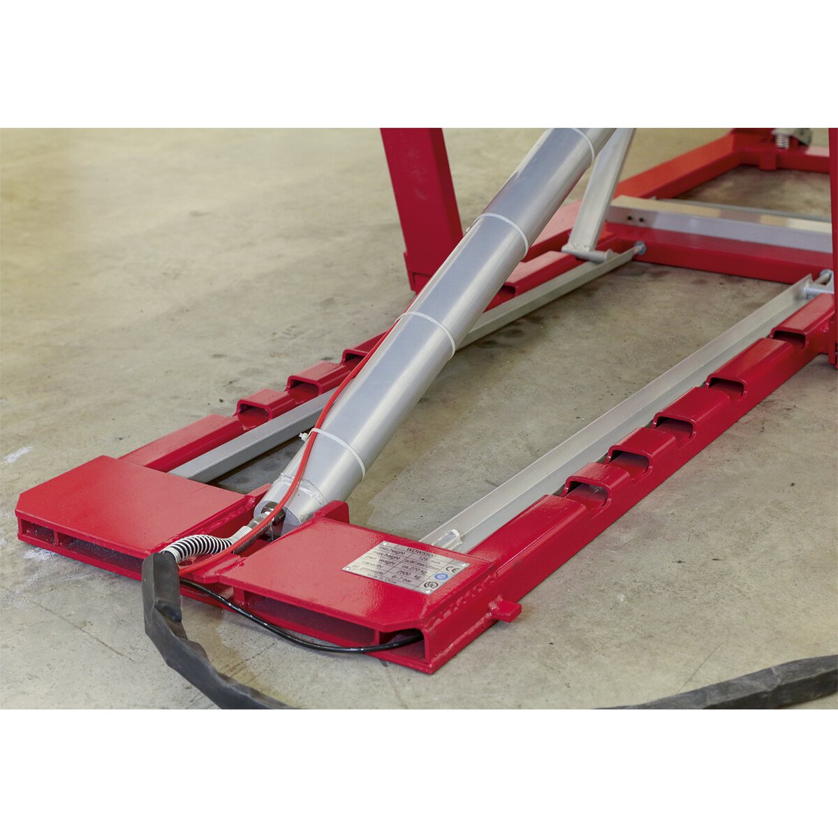 Vehicle Lift 2.5tonne Air/Hydraulic