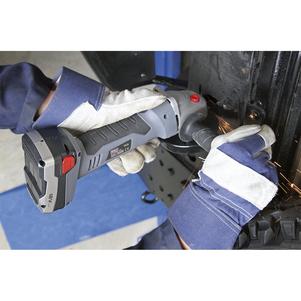 Cordless Angle Grinder Ø115mm 18V Lithium-ion 1hr Charge - 2 Batteries