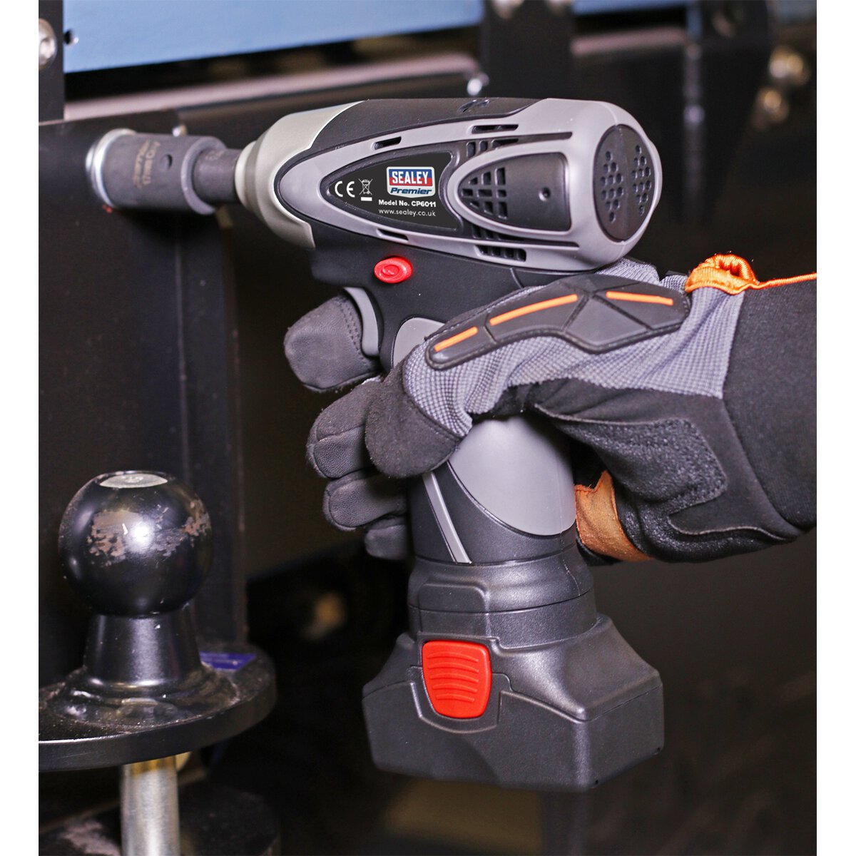 Impact Wrench 3/8"Sq Drive 140Nm 14.4V Li-ion- Body Only