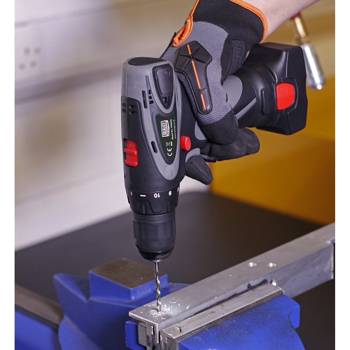Drill/Driver Ø10mm 2-Speed 14.4V Li-ion - Body Only