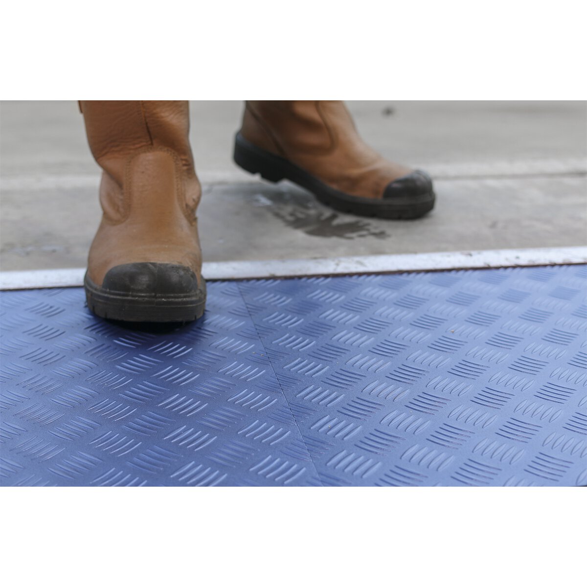 Vinyl Floor Tile with Peel & Stick Backing - Blue Treadplate Pack of 16