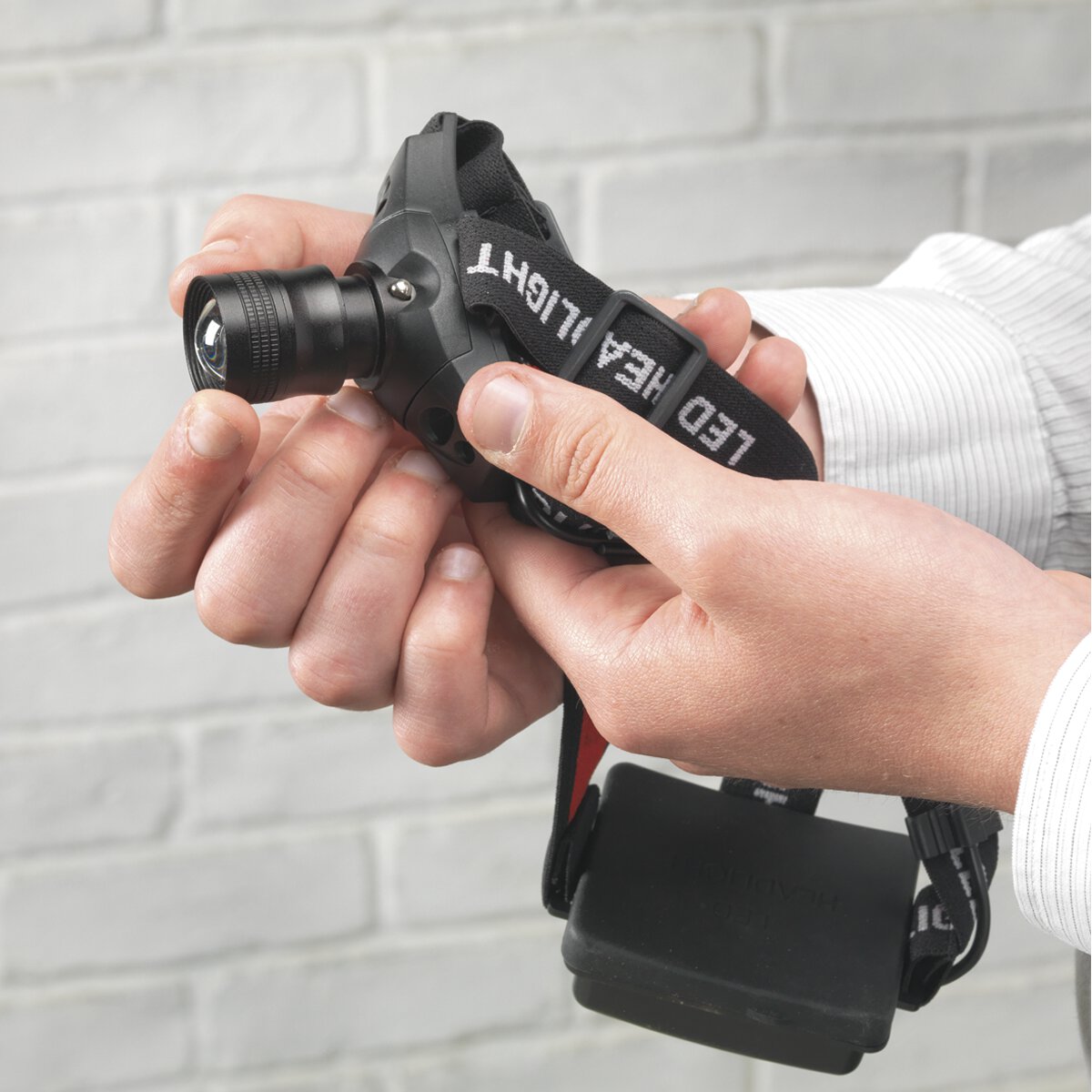 Head & Hat Torch 3W CREE LED 3 x AAA Cell