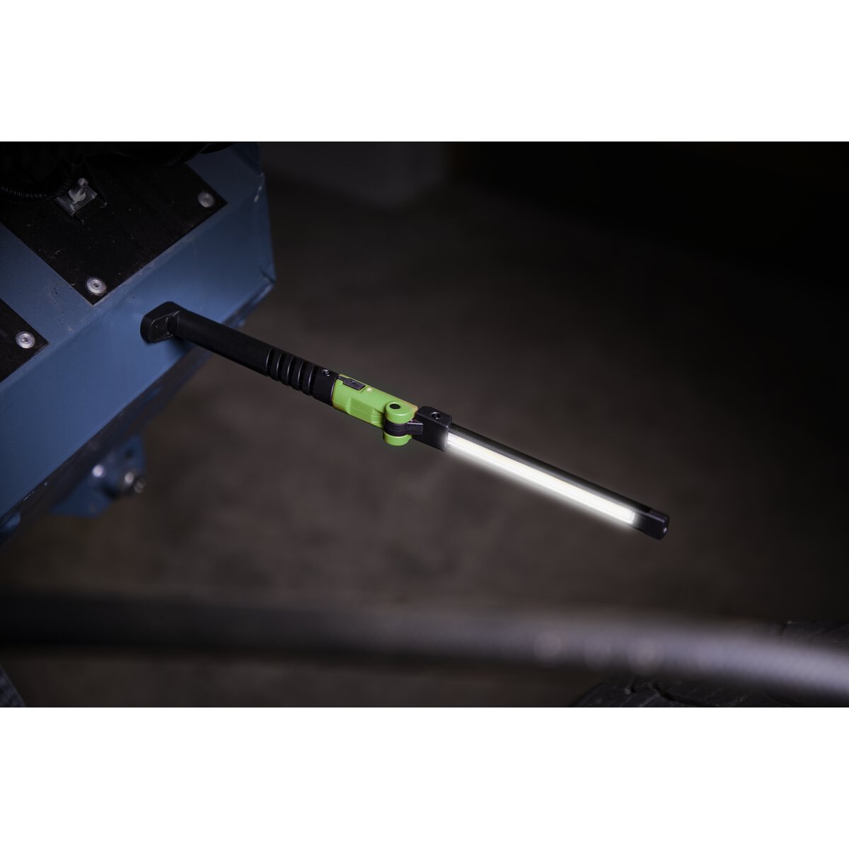 Rechargeable Slim Folding Pocket Light 2 COB + 1 SMD LED - Green