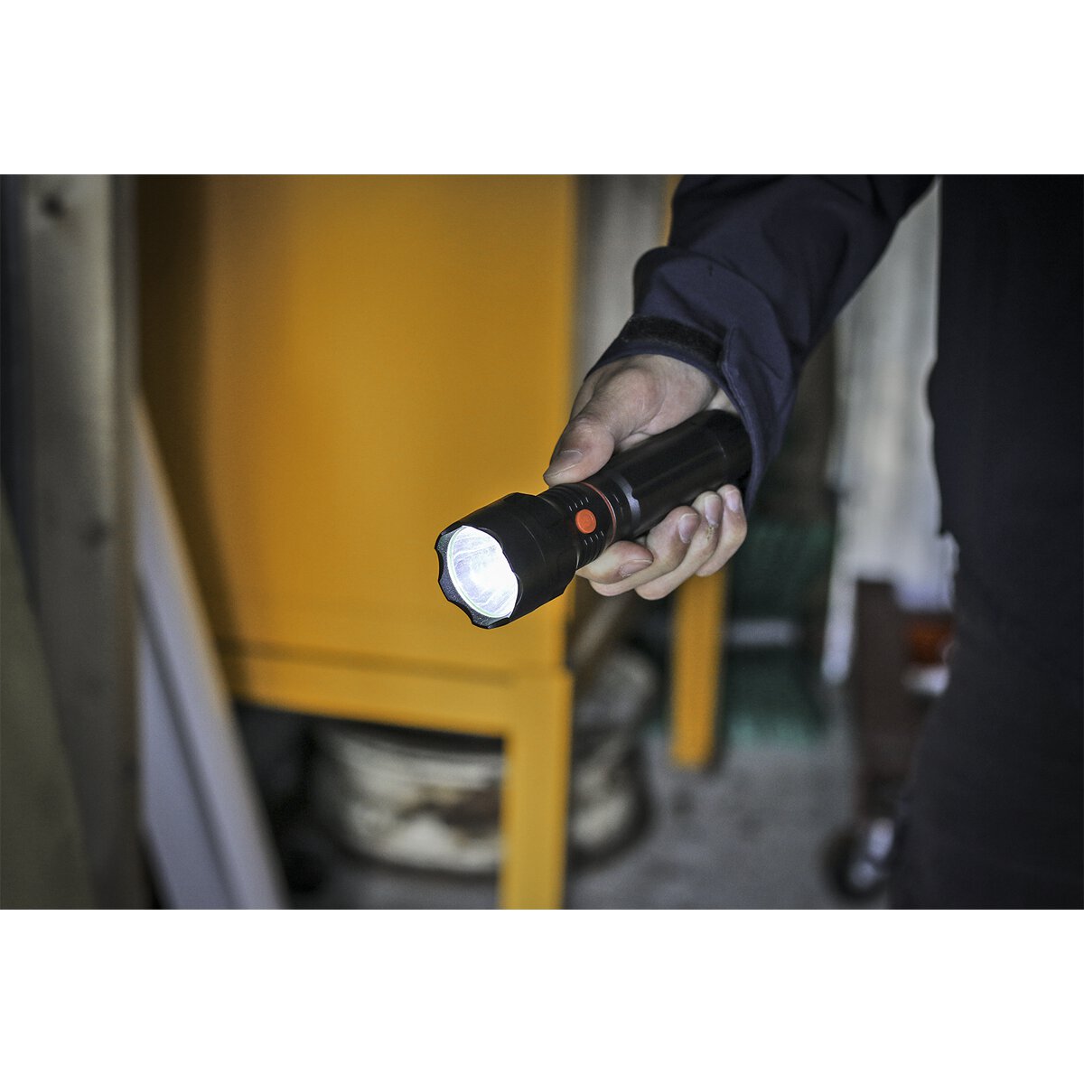 Torch/Inspection Light 3W LED + 3W COB LED 4 x AAA Cell