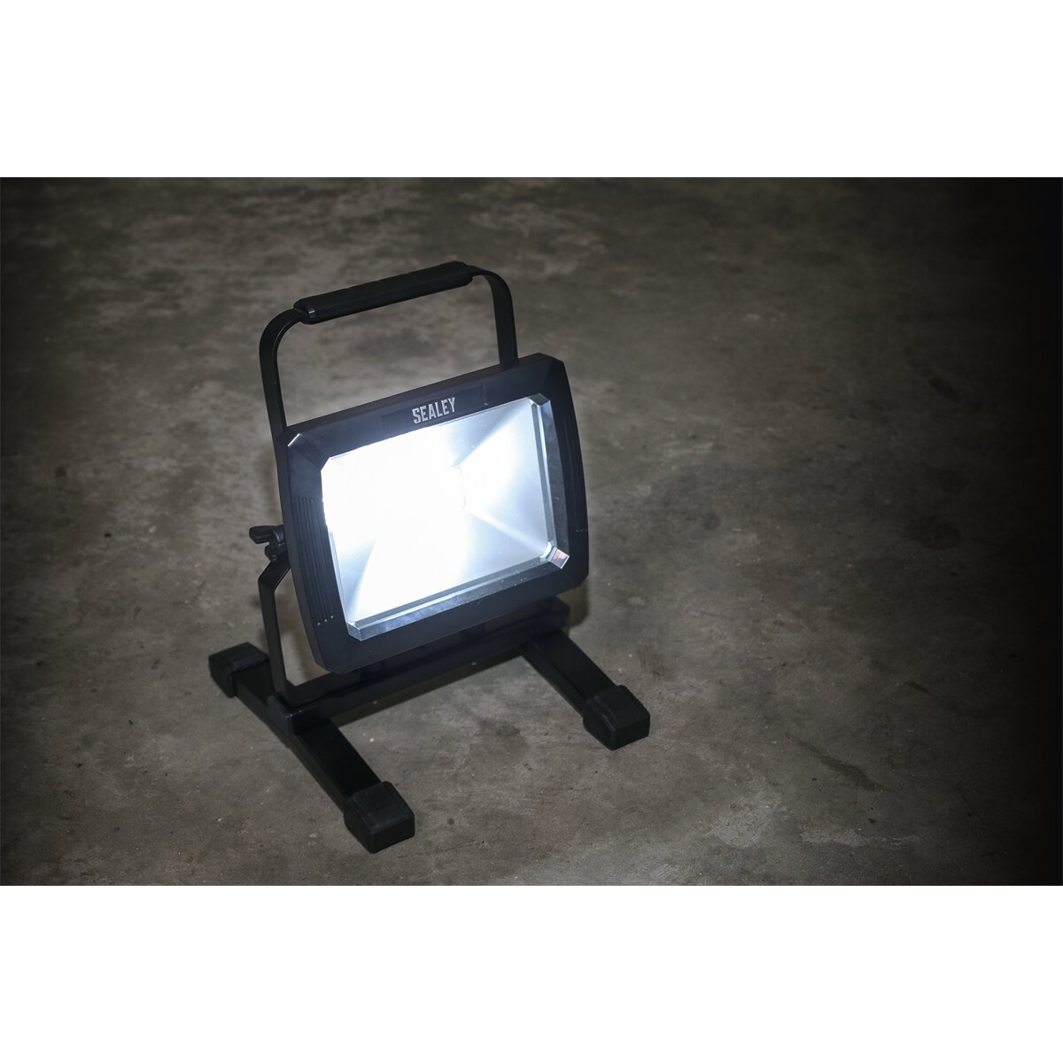 Rechargeable Portable Floodlight 20W SMD LED