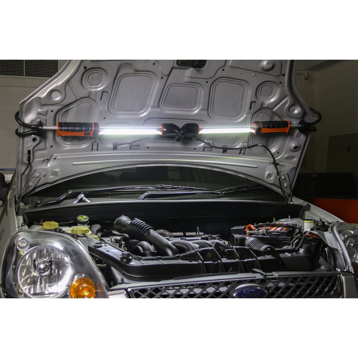 Foldable Under-Bonnet Cordless 40 SMD LED Rechargeable Lamp - Lithium-ion