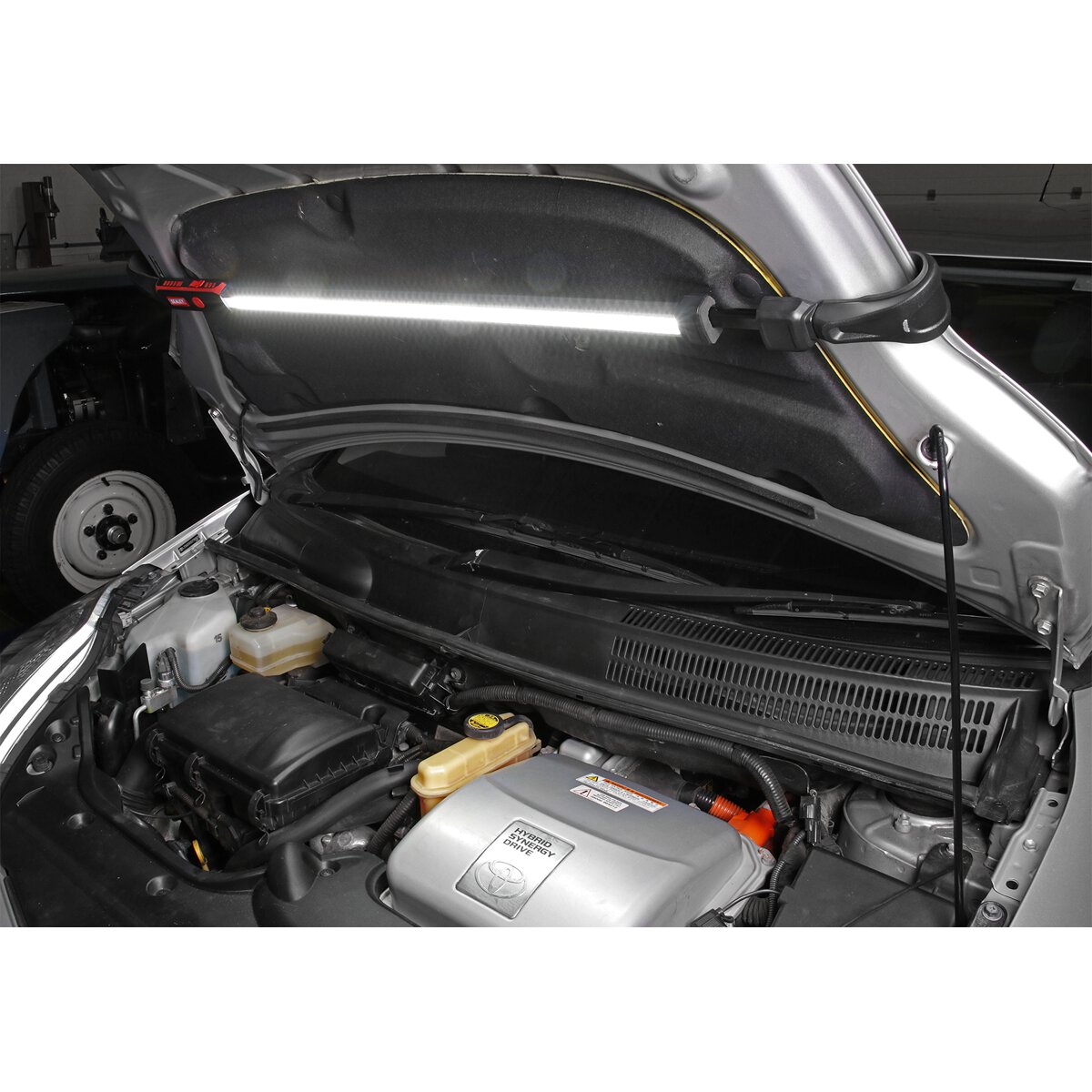 Under-Bonnet Cordless 63 SMD LED Rechargeable Lamp - Lithium-ion