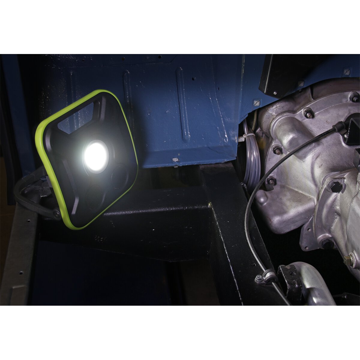 Floodlight/Power Bank with Wireless Speakers 20W COB Rechargeable