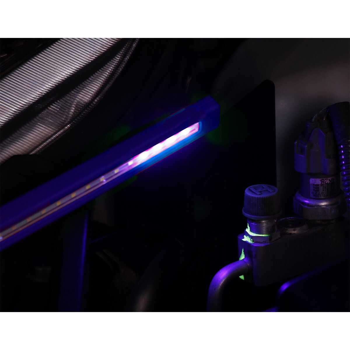 Rechargeable 360° Slim Inspection Lamp 16 SMD LED + 1W LED + UV Light Black Lithium-ion