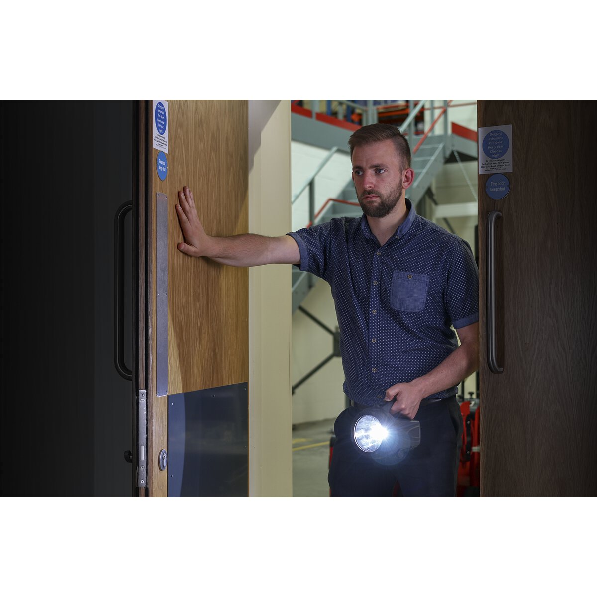 Rechargeable Spotlight 5W CREE LED