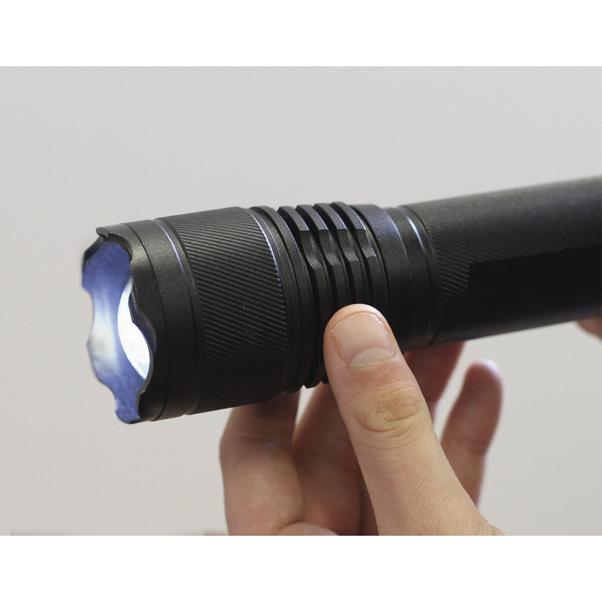 Aluminium Torch 10W T6 CREE LED 2 x D Cell