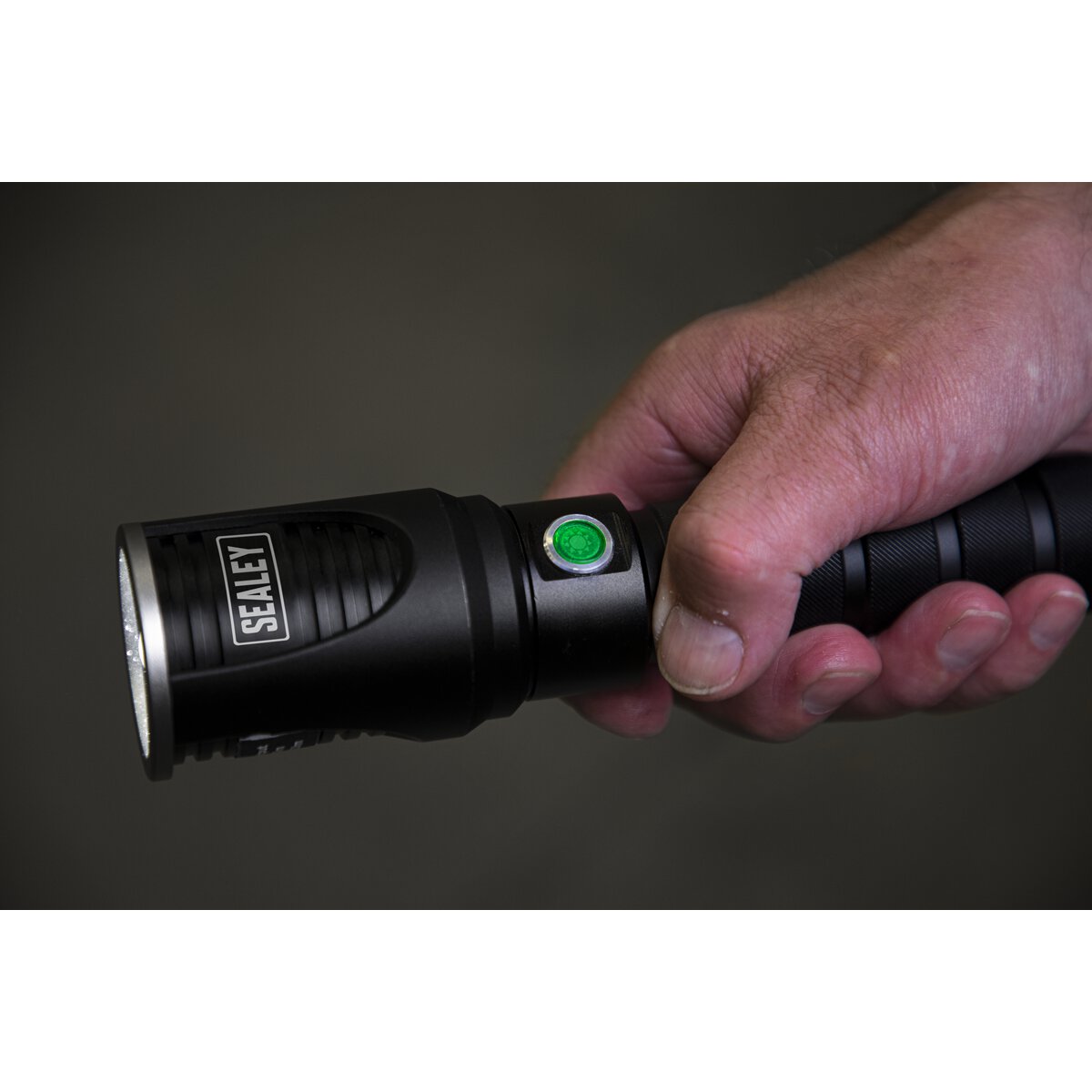 Aluminium Torch 20W CREE XHP50 LED Adjustable Focus Rechargeable with USB Port
