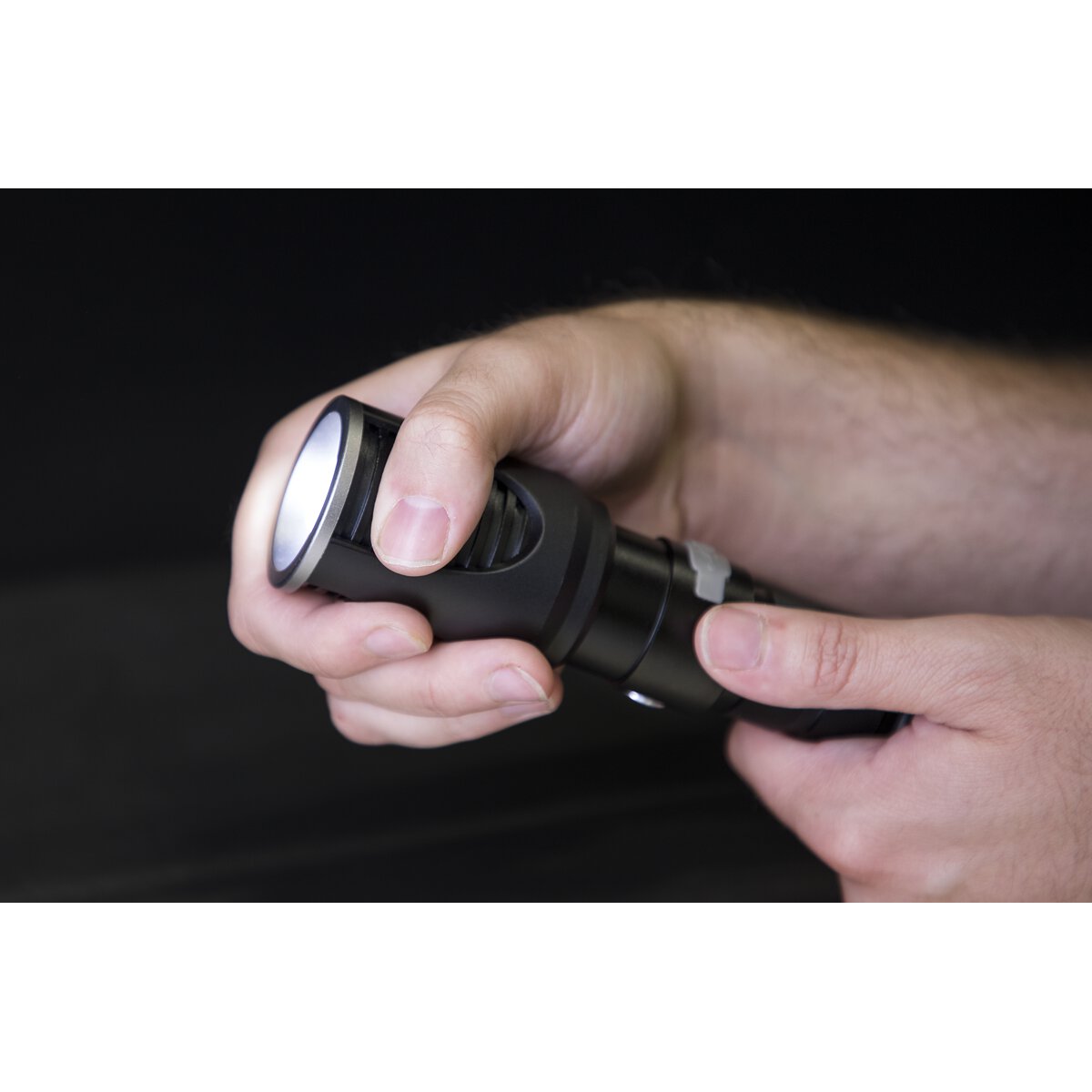Aluminium Torch 20W CREE XHP50 LED Adjustable Focus Rechargeable with USB Port