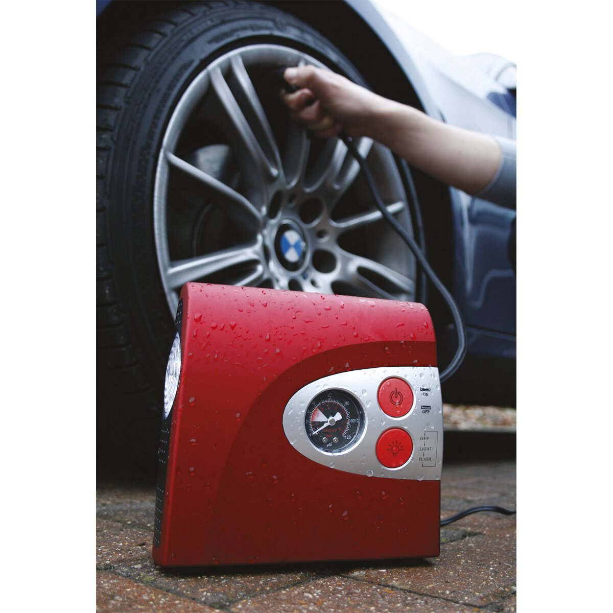 Tyre Inflator/Mini Air Compressor with Work Light 12V