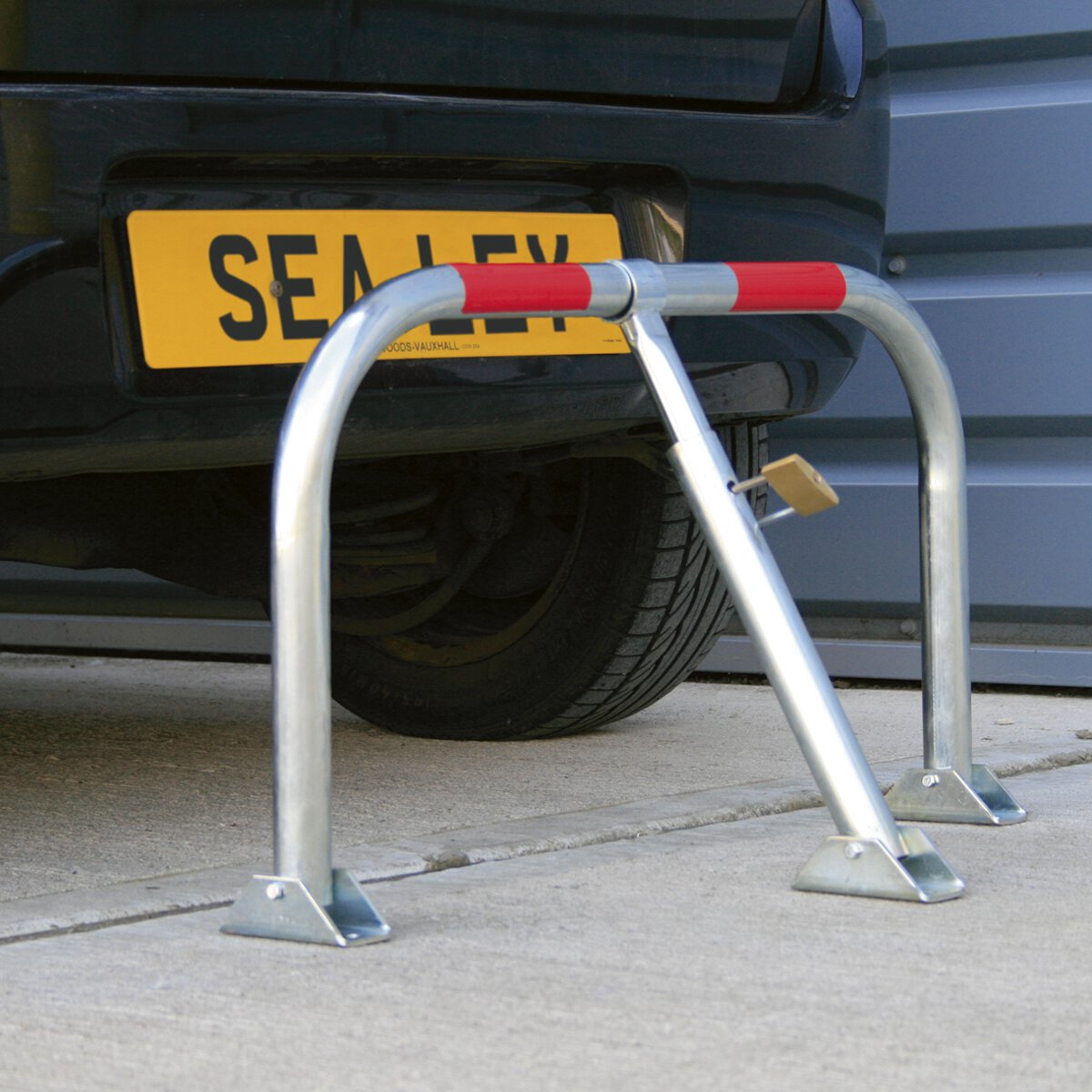 Parking Barrier Triple Leg