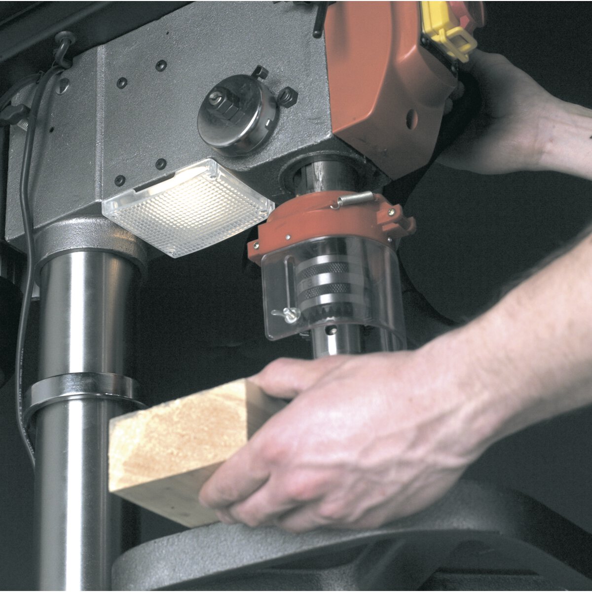 Pillar Drill Bench 16-Speed 1050mm Height 230V