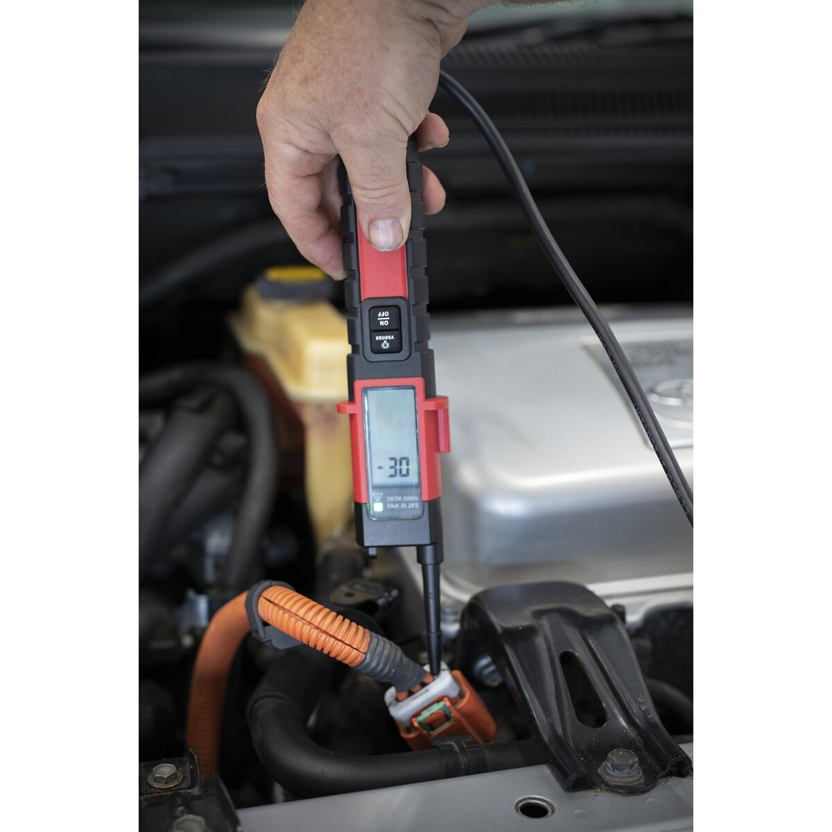 High Voltage Tester CAT IV 1000V Hybrid Vehicles