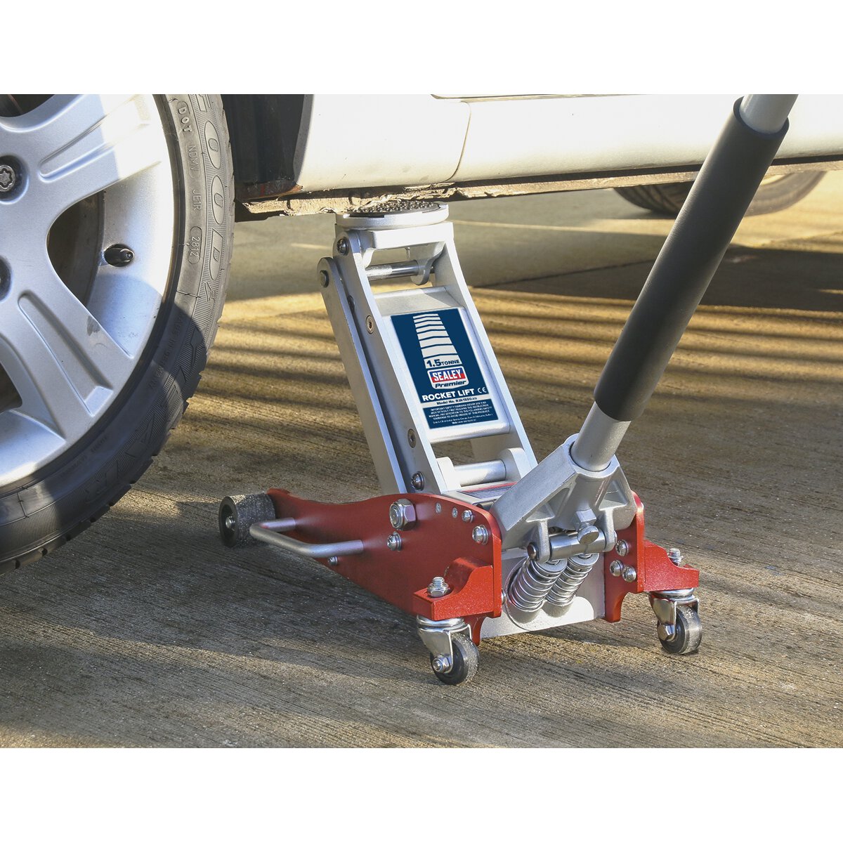 Trolley Jack 1.5tonne Low Entry Aluminium Rocket Lift