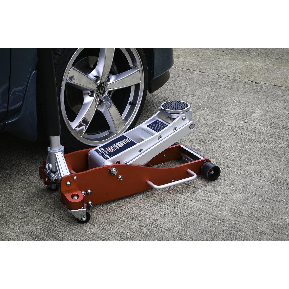 Trolley Jack 2.5tonne Low Entry Aluminium Rocket Lift